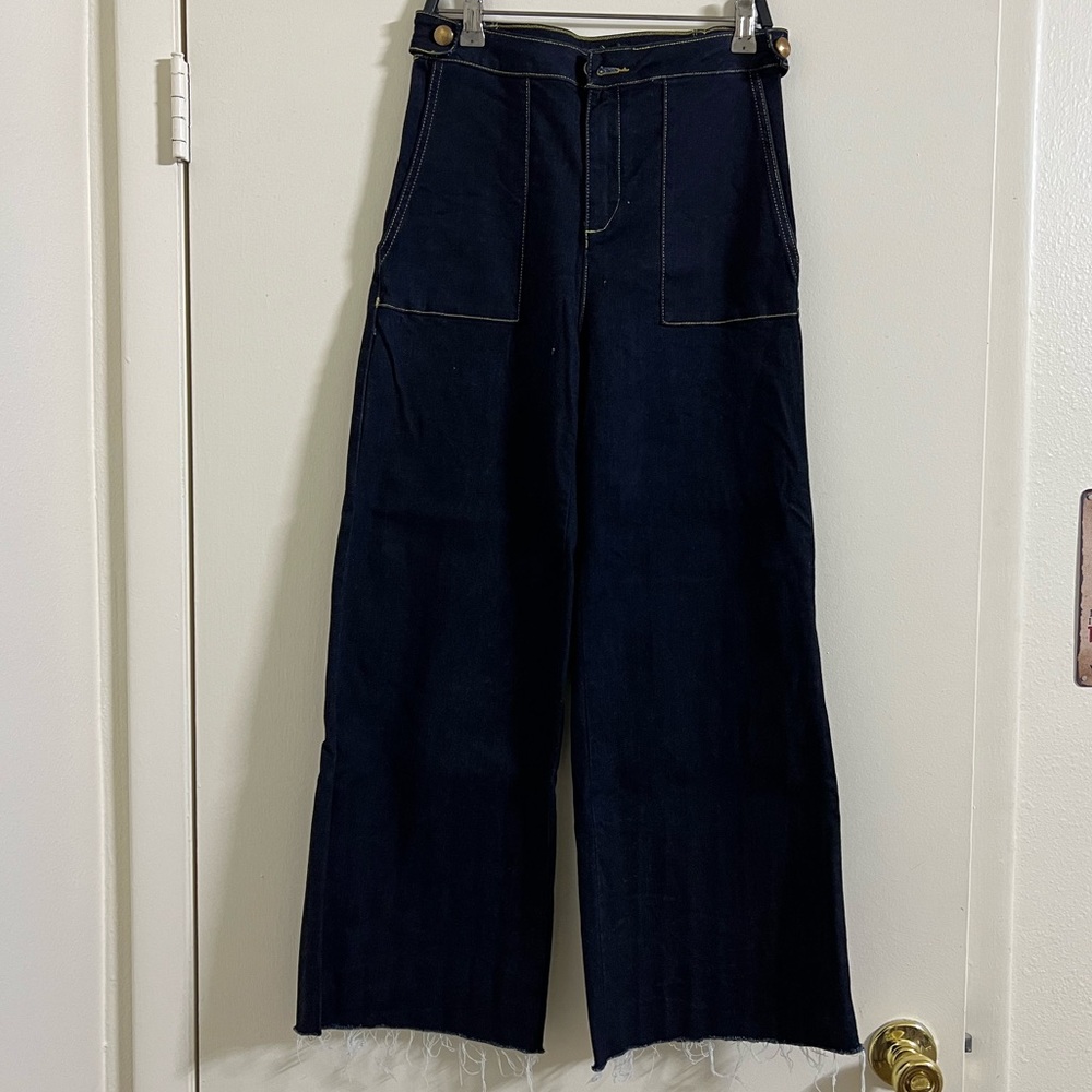 Navy Blue Button Detail High Bel Wide Leg Jeans. Size 36